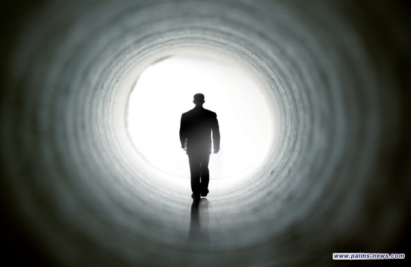 "تأجيل الموت".. عالم يربك الأوساط العلمية بتنبؤ مذهل